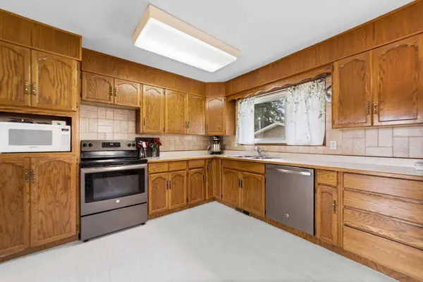 5016 53 ST, Killam, AB T0B 2L0