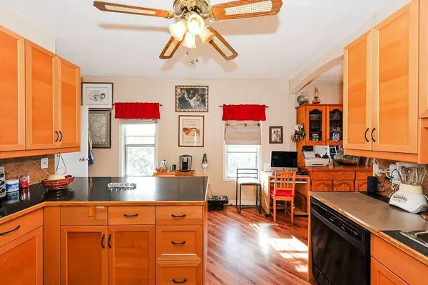 5201 50 ST, Daysland, AB T0B 1A0