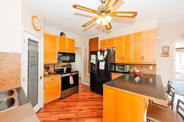 5201 50 ST, Daysland, AB T0B 1A0