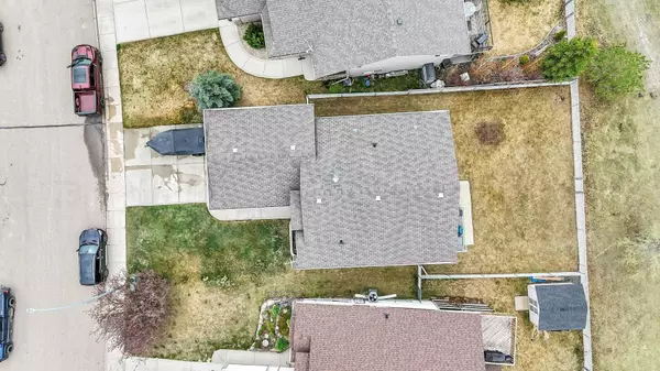 61 Pondside CRES, Blackfalds, AB T4M 0G3