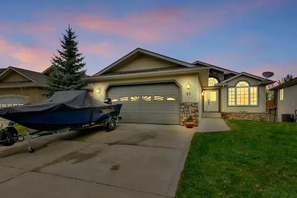 61 Pondside CRES, Blackfalds, AB T4M 0G3