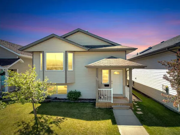 51 Doherty Close, Red Deer, AB T4R 3G1