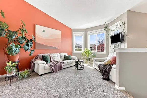 19 Jenner CRES, Red Deer, AB T4P 0B2