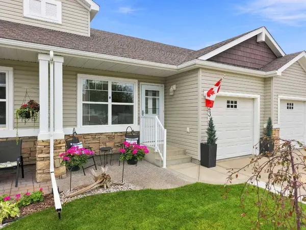 523 Jenkins DR, Red Deer, AB T4P 3X1