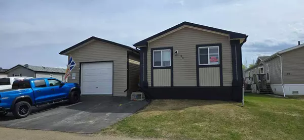 55 MacKenzie Ranch Way ##55, Lacombe, AB T4L 0B4