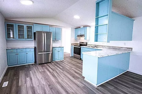 4504 59 ST, Rocky Mountain House, AB T4T1N9