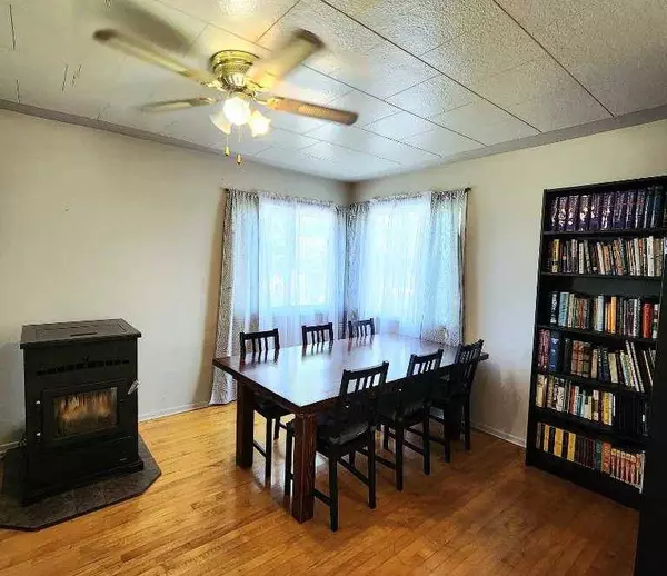 4903 50 ST, Caroline, AB T0M 0M0