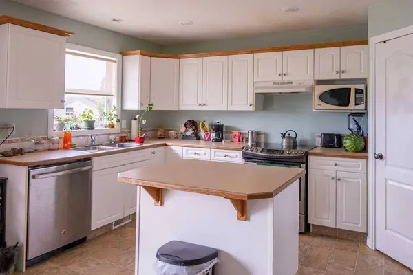 5310 47A Street Close, Bentley, AB T0C 0J0