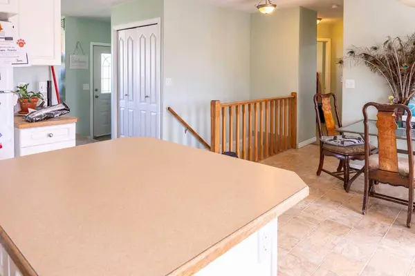 5310 47A Street Close, Bentley, AB T0C 0J0