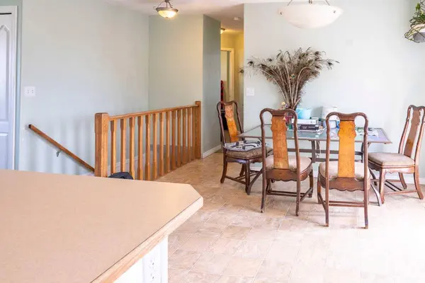 5310 47A Street Close, Bentley, AB T0C 0J0