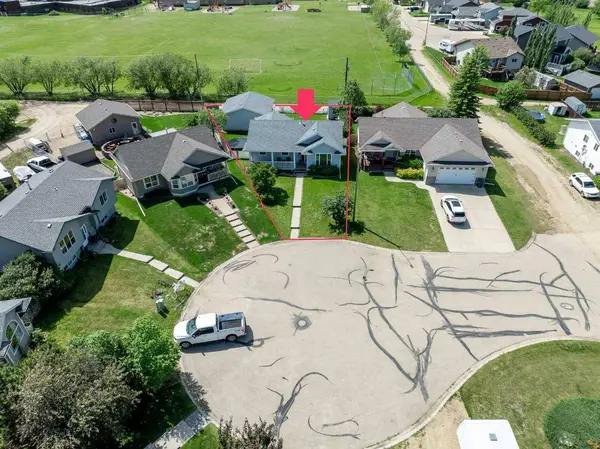 5310 47A Street Close, Bentley, AB T0C 0J0