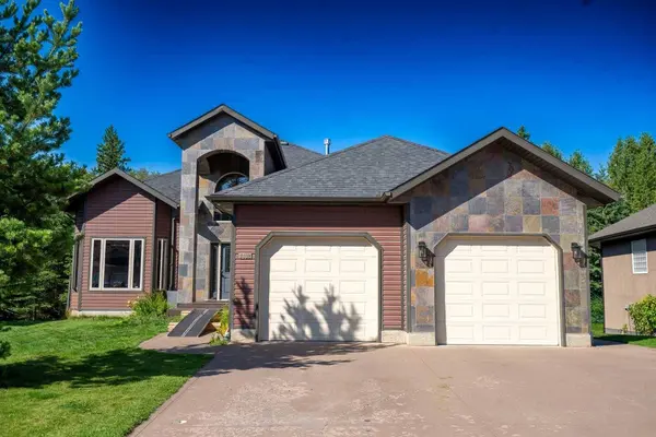 7402 61 ST, Rocky Mountain House, AB T4T0A3