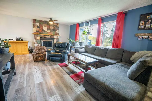 4716 49 ST, Caroline, AB T0M 0M0