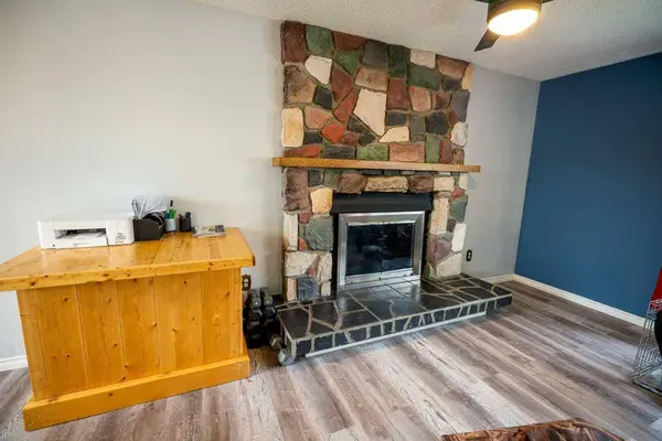 4716 49 ST, Caroline, AB T0M 0M0