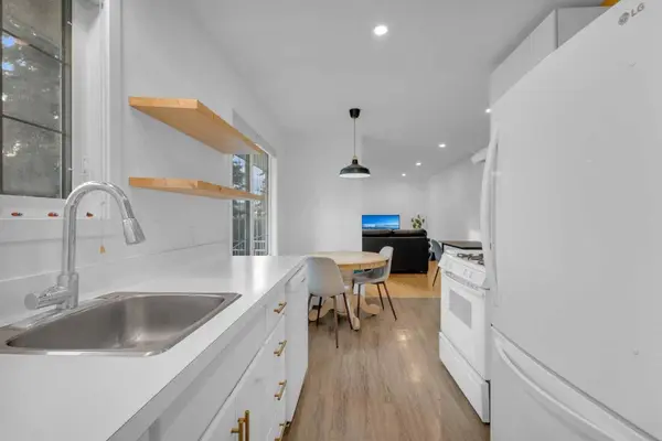 5422 37 ST, Red Deer, AB T4N 0W1