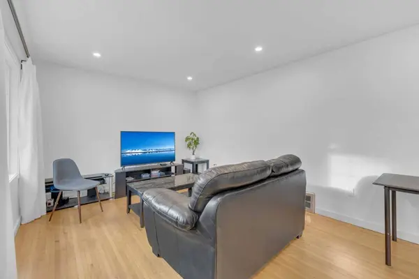 5422 37 ST, Red Deer, AB T4N 0W1