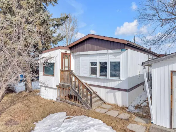 4 21A St Close, Bowden, AB T0M0K0