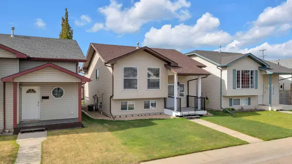 68 Ireland CRES, Red Deer, AB T4R 3K8