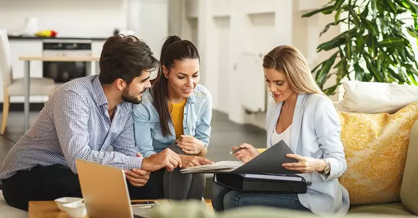  5 Factors to Consider When Choosing a Real Estate Agent in Alberta