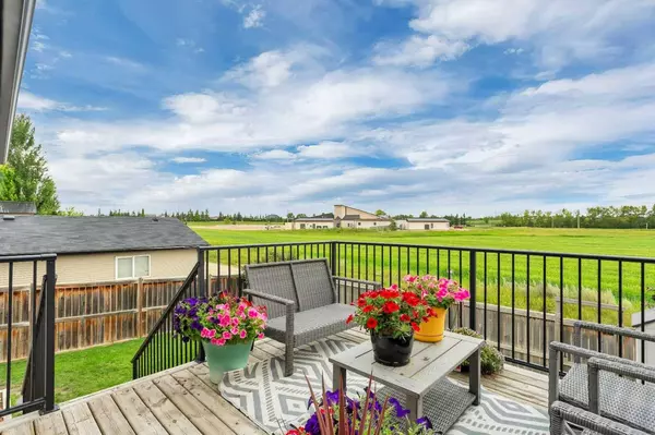 79 Stephenson CRES, Red Deer, AB T4R 0L6