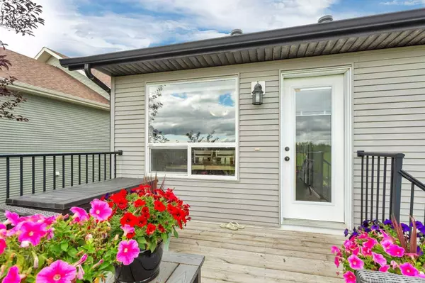 79 Stephenson CRES, Red Deer, AB T4R 0L6