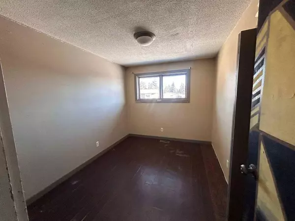 3 Meadowlark DR, Sedgewick, AB T0B 4C0