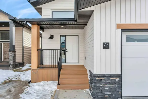 77 Maclean Close, Blackfalds, AB T4M 0H4