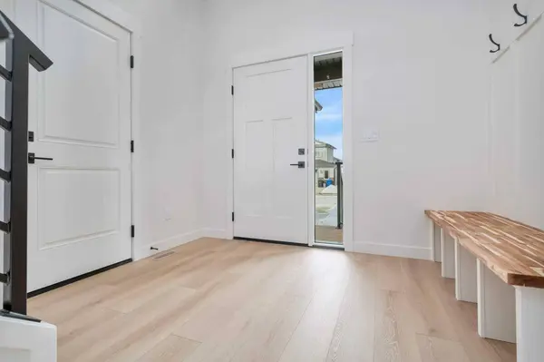 77 Maclean Close, Blackfalds, AB T4M 0H4