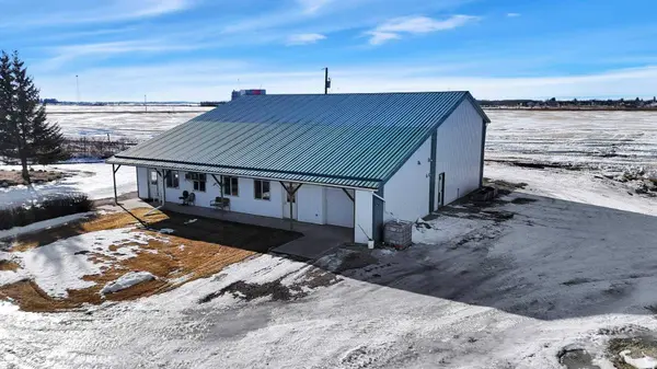 27556 Township Road 372, Rural Red Deer County, AB T4G 0M5