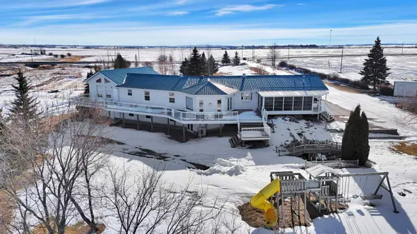 27556 Township Road 372, Rural Red Deer County, AB T4G 0M5