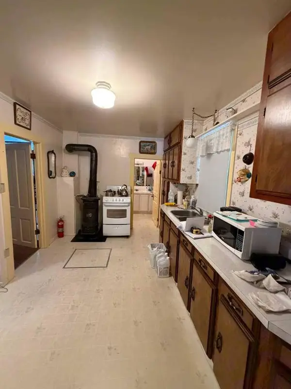 85 OLIVER AVE, Gull Lake, AB T0C 2J0