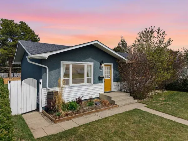 6 Otterbury AVE, Red Deer, AB T4N 4Z9
