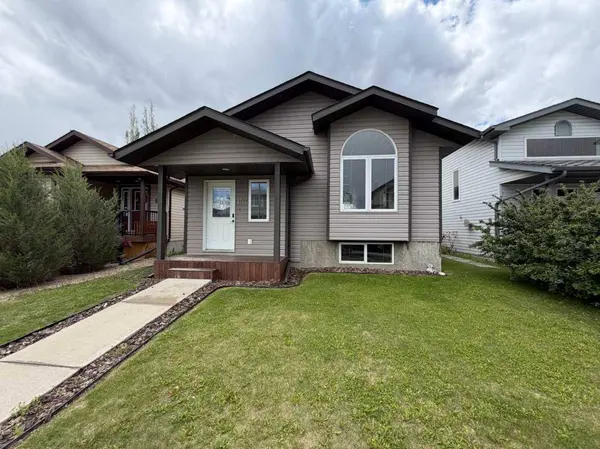 157 Oswald Close, Red Deer, AB T4P 0C1