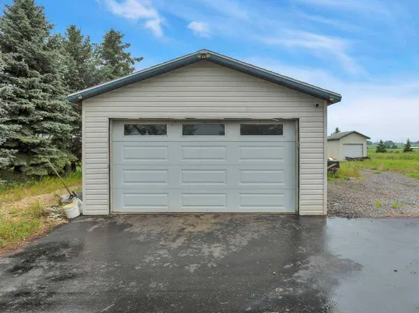 41113 Range Road 263, Rural Lacombe County, AB T4L 0A1