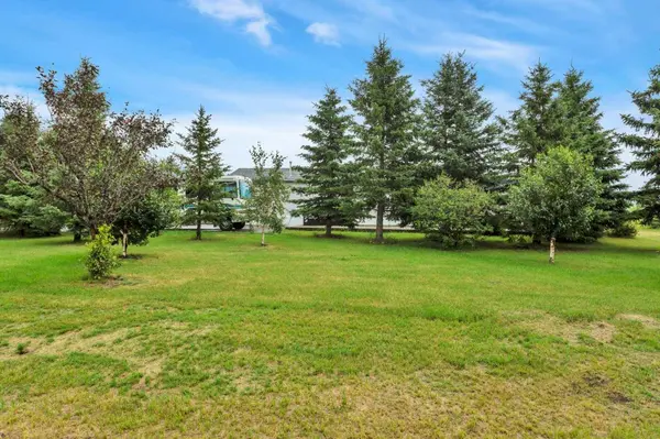 41113 Range Road 263, Rural Lacombe County, AB T4L 0A1