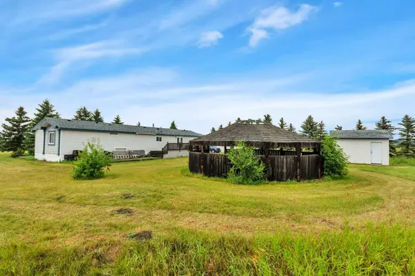41113 Range Road 263, Rural Lacombe County, AB T4L 0A1