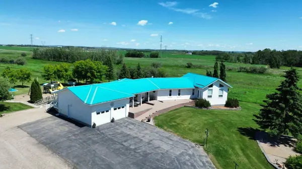 27556 Township Road 372, Rural Red Deer County, AB T4G 0M5