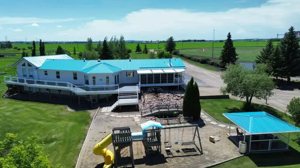 27556 Township Road 372, Rural Red Deer County, AB T4G 0M5