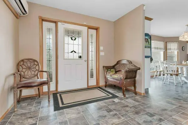 27556 Township Road 372, Rural Red Deer County, AB T4G 0M5