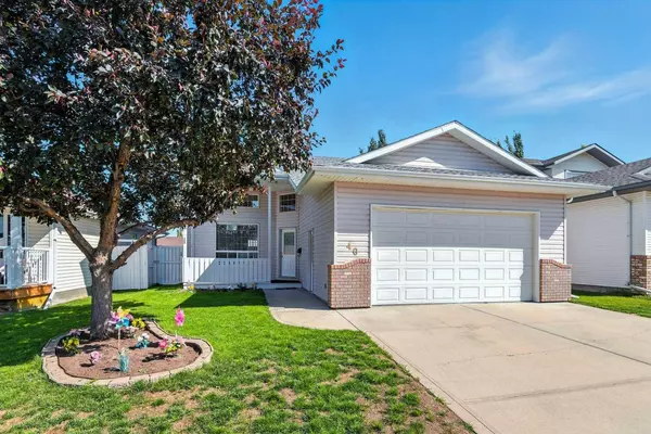 40 Ammeter Close, Red Deer, AB T4R 2Y5