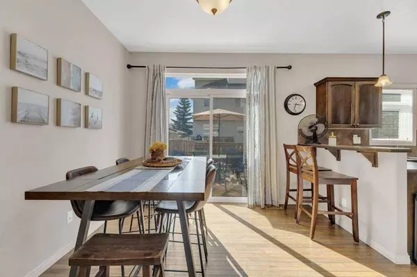 5024 47 ST, Sylvan Lake, AB T4S 1C5