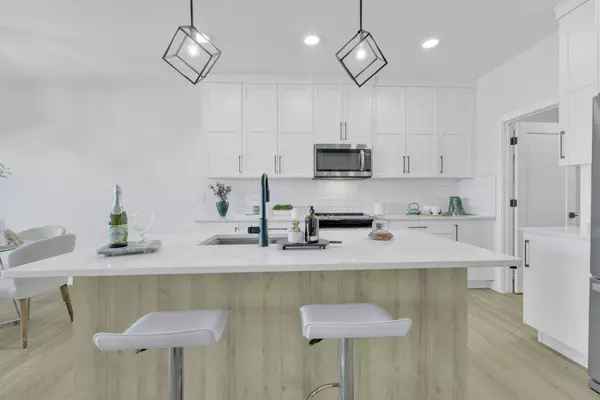 15 Rosse PL, Sylvan Lake, AB T4S 0M7