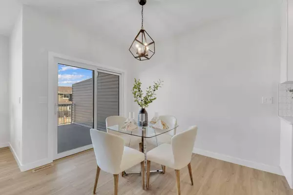 15 Rosse PL, Sylvan Lake, AB T4S 0M7