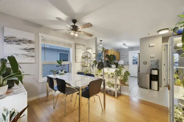 10 Halsall ST, Sylvan Lake, AB T4S 1T4