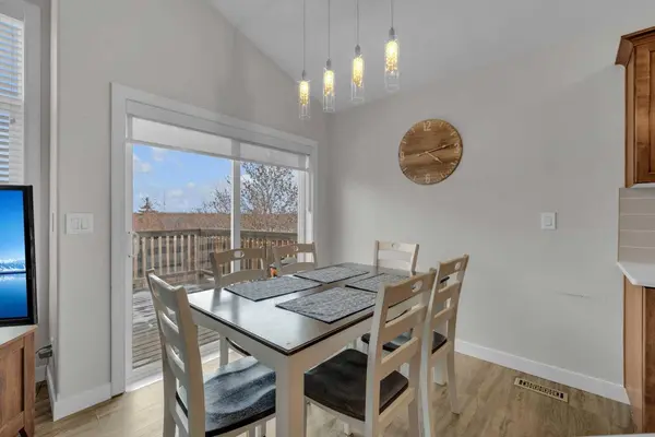 156 Wiley CRES, Red Deer, AB T4N 7G7