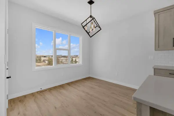 6 Memorial Pkwy, Rural Red Deer County, AB T4E 3B7