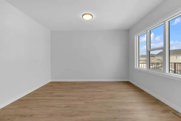 6 Memorial Pkwy, Rural Red Deer County, AB T4E 3B7