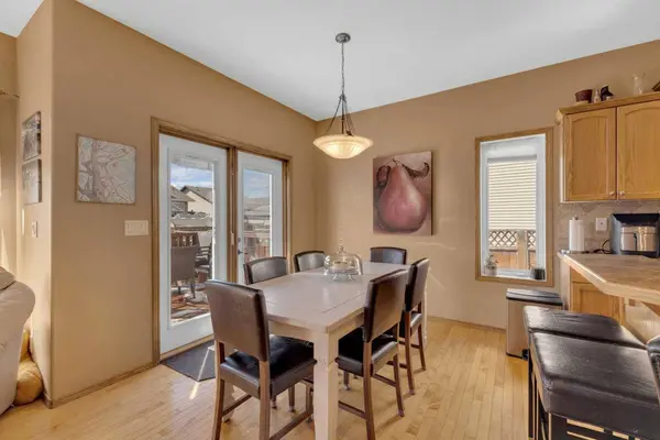 22 Jenner CRES, Red Deer, AB T4P 0B2