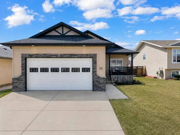 22 Jenner CRES, Red Deer, AB T4P 0B2