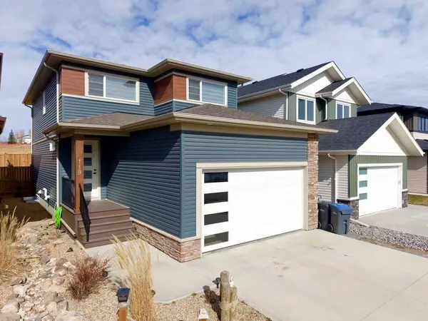 119 Crestview BLVD, Sylvan Lake, AB T4S 0V8